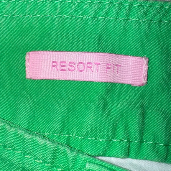Lilly Pulitzer Resort Fit Green shorts. Size 6. GUC - Picture 9 of 12